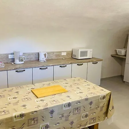 Escoutay Dans Bastide Medievale